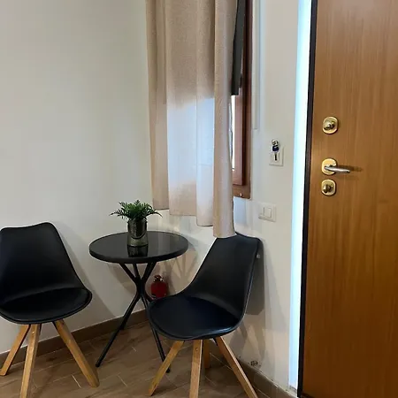 Apartment Cozy - 5 Mins From Romeairport Fiumicino