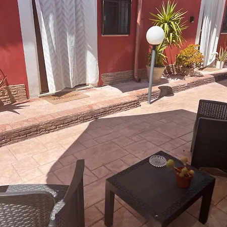 Cozy - 5 Mins From Romeairport Apartment