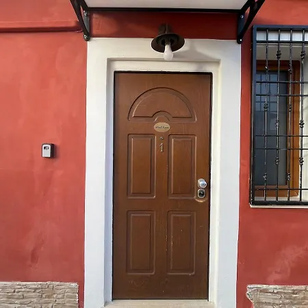 Cozy - 5 Mins From Romeairport Apartment